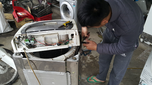 sua máy giặt cửa trên tai Gia Lai